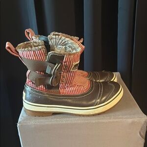 Sorel Brown and Red Ankle Boots with Quilted Design